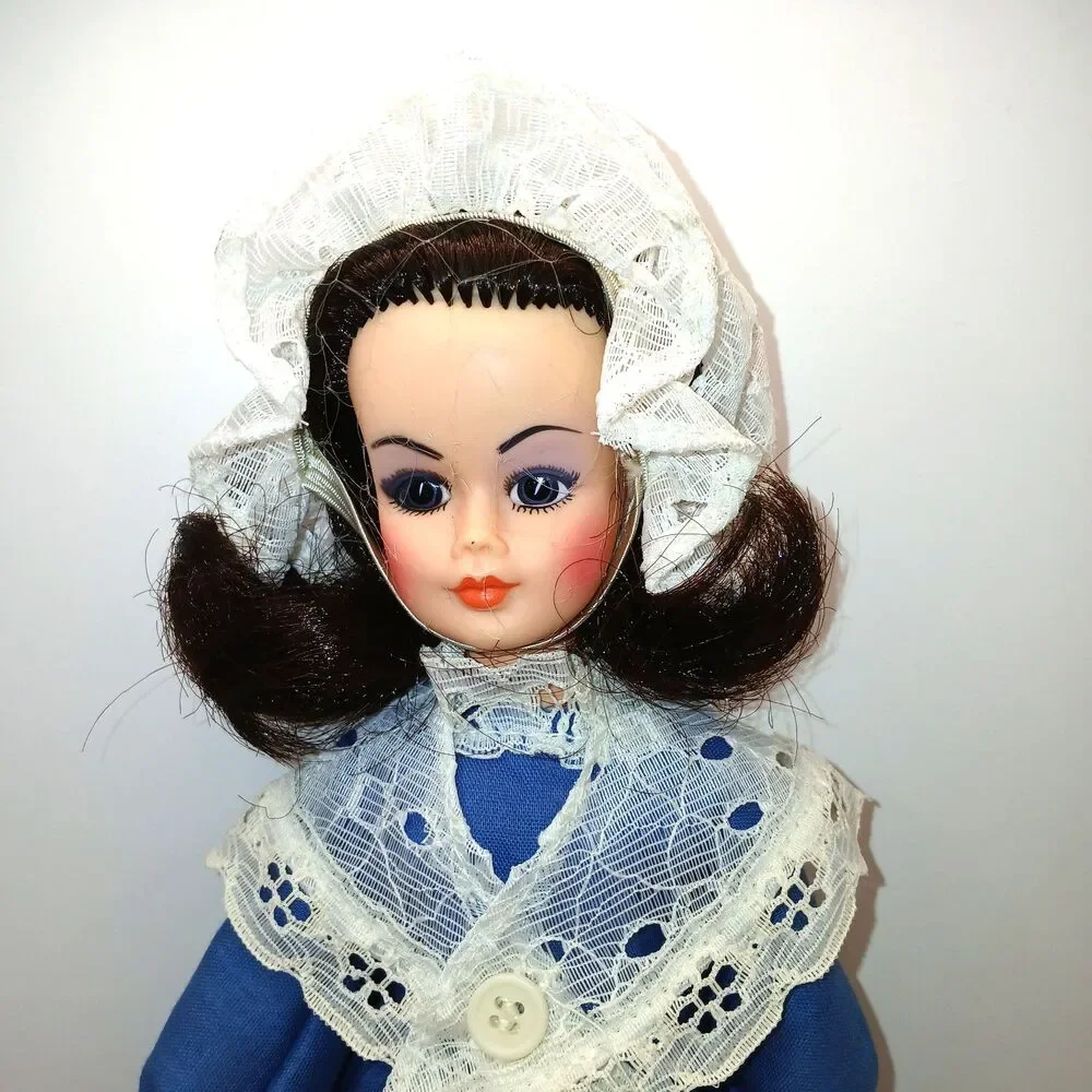 Horsman Elizabeth Taylor Doll Queen of Light Bluebird  Movie 1976  De-boxed